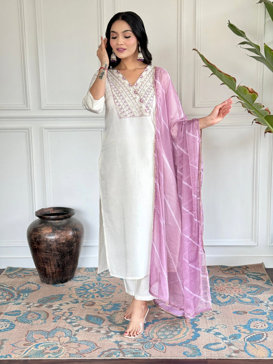 Women Kurta Suit Set Embroidered Straight white colour