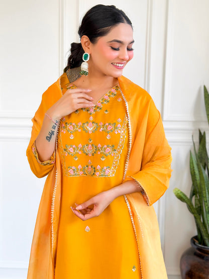 Women Etheric Yellow Chanderi Plain Kurta Set