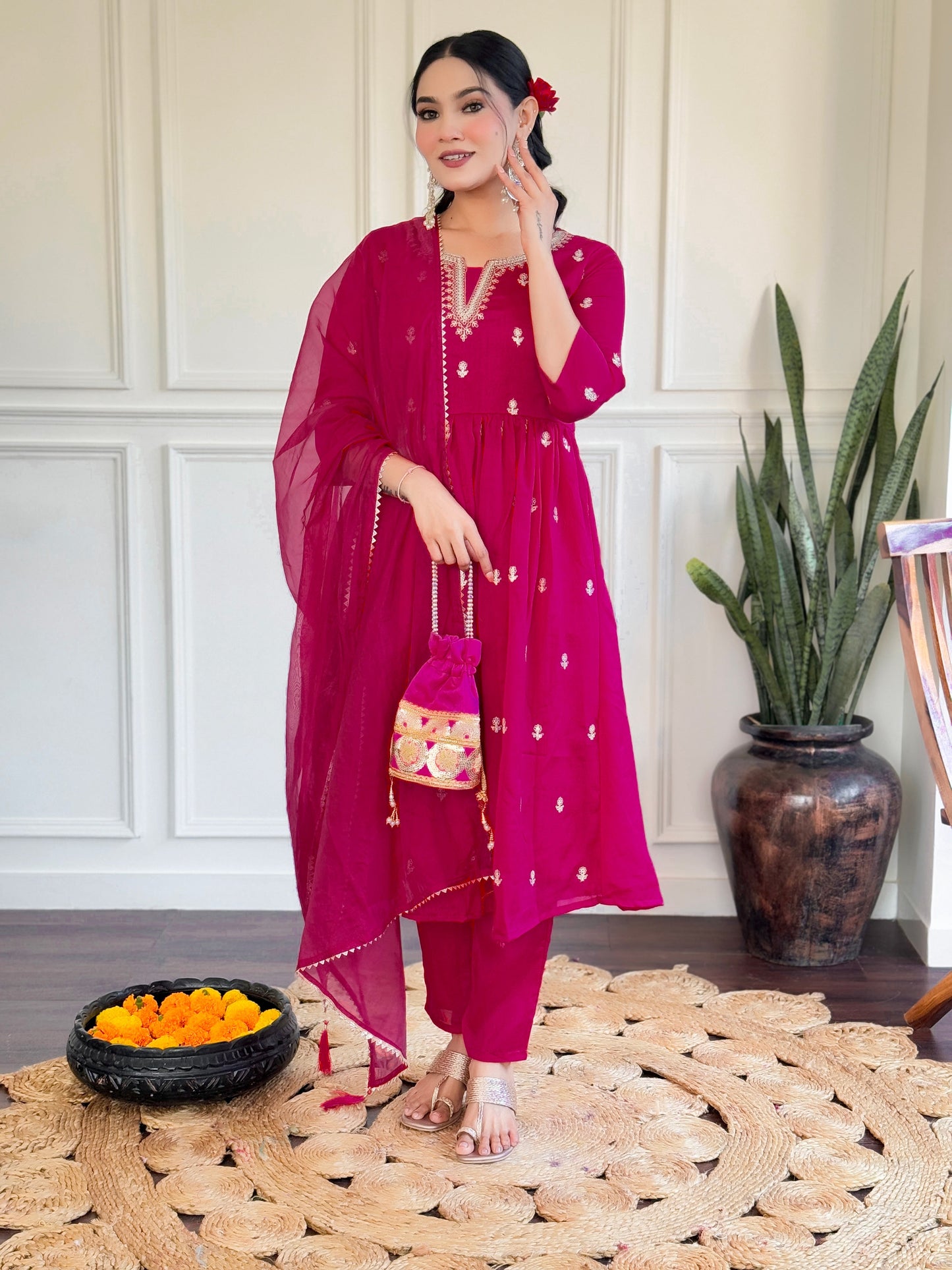 Women Embroidered Vichitra & Tebby Naylon Dupatta Set