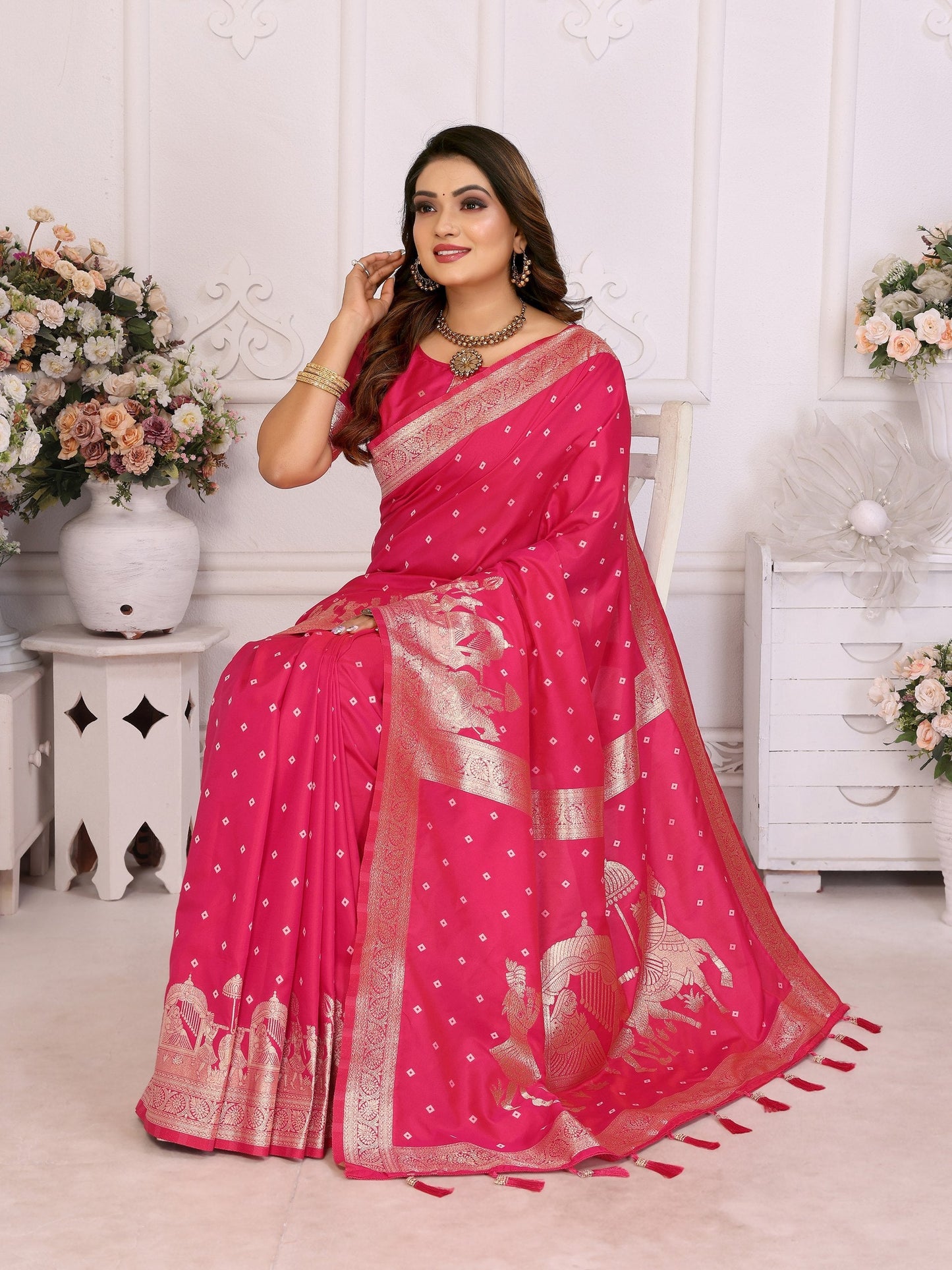 Pattern Wedding & Party Wear Kochi Silk Pink Color Saree